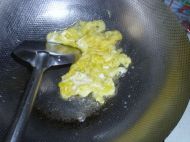 胡萝卜炒鸡蛋的做法第3步图示